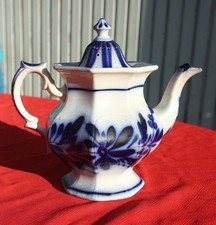 Théiere ancienne porcelaine BAYEUX ou VALENTINE bleue et blanc