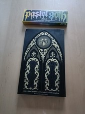 LOT DE DEUX PALETTES KAT VON D. PASTEL GOTH ET SAINT AND SINNER