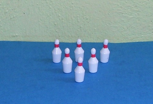 Lot mini quilles pour - 6,