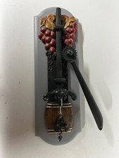 tire bouchon mural à crémaillère Fonte Decor De Vignes Fût 