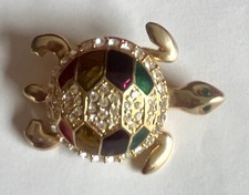 JOLIE BROCHE "TORTUE"/ METAL DORE LAQUE/ OXYDES LUMINEUX/ 2010