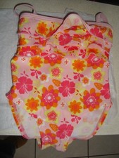 MAILLOT DE BAIN FILLETTE 12 MOIS COMME NEUF