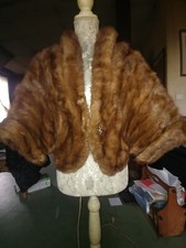 Très jolie veste fourrure