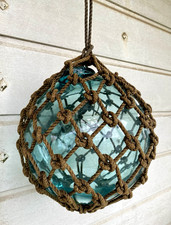 Ancien flotteur de pêche