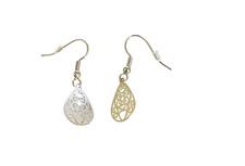 PAIRE DE BOUCLES D'OREILLES