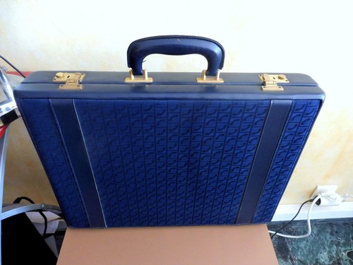 Attaché case vintage color - -vintage,