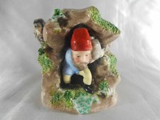 FIGURINE GNOME / LUTIN DAND UNE GROTTE & HIBOUX PORCELAINE ANGLAISE ANCRE BLEUE
