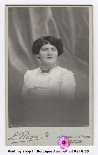Jeune femme corsage - jeune, au