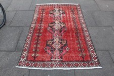 Tapis Oriental En Laine Rouge