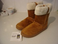 paire de bottines femmes T41 Esmara en synthétique semelle TPR  jamais portées