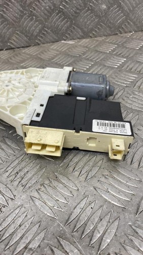 Moteur leve vitre avant droit