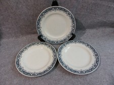 3 assiettes plates faïencerie