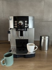 machine à café avec broyeur À Grains Delonghi Magnifica S