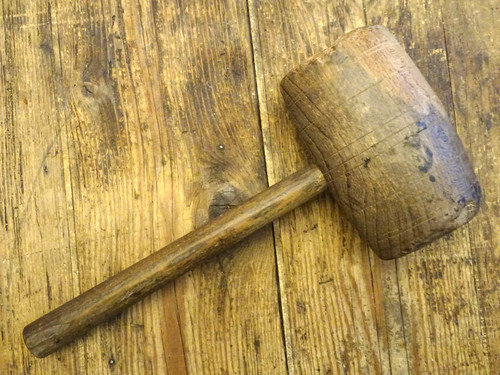 Outil ancien gros maillet bois