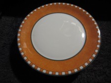 4 assiettes porcelaine