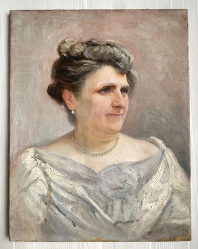 Portrait femme collier - au,