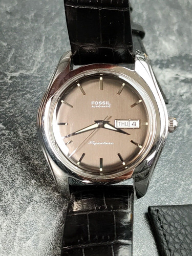 Rare montre fossil - montre, signature