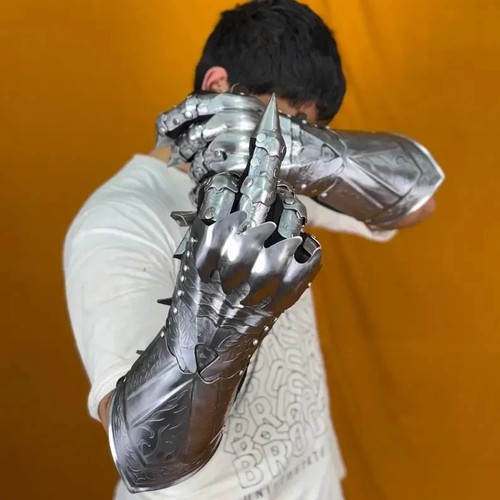 Gants gantelet gravés - gantelet,