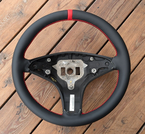 Volant cuir neuf - neuf, pour