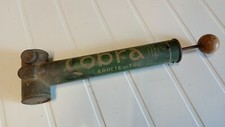 Ancien pulvérisateur insecticide COBRA  En Tôle Vintage