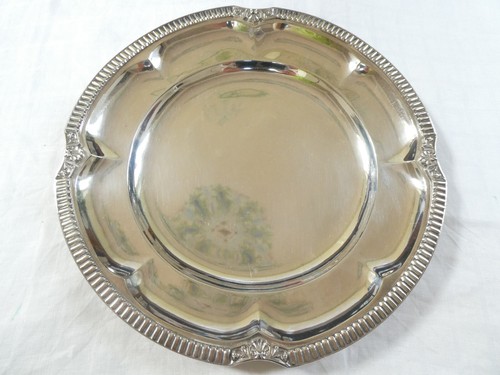Grand plat circulaire - , métal