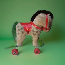 ancien jouet a tirer modèle