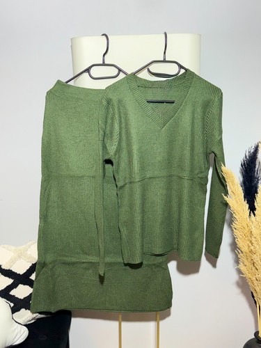 Ensemble hivernal haut - ensemble, haut+jupe