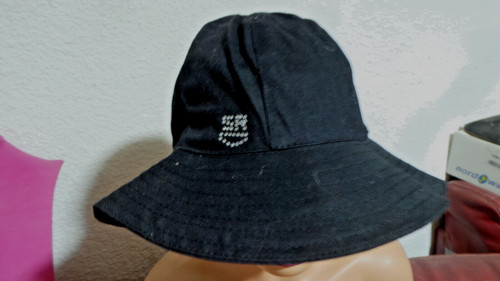 élégant chapeau noir sonia
