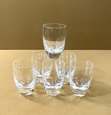 1 verre à liqueurs en cristal