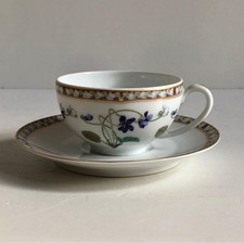 Ensemble tasse à thé plate