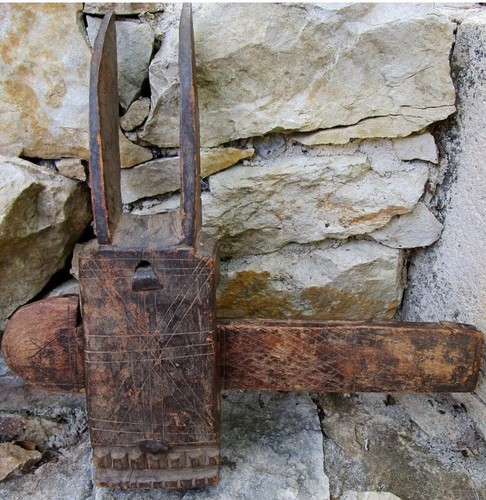 Ancienne serrure bois - ancienne,