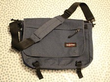 BESACE CARTABLE EASTPAK