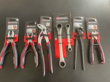 Lot De 5 Pinces Et De 2 Clés Polygonales à Cliquet