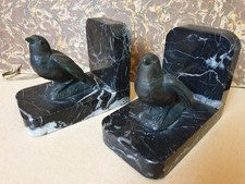 Ancienne Statue de Serre-Livre