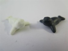 2x bébé phoque 1 noir et 1 blanc jouet enfant zoo mer océan PLAYMOBIL 9061 9079