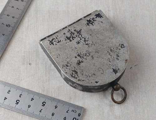 Ancienne boussole armée - ancienne, de