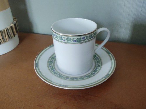 Tasse sa soucoupe - 1,