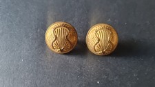 2 boutons d'uniforme militaire