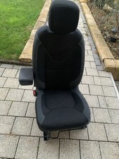 siège avant gauche Coté Conducteur Renault Clio Quatre