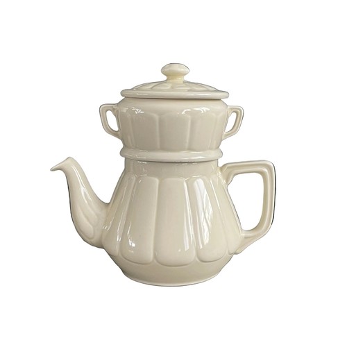 Cafetière ancienne avec