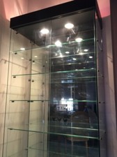 Vitrine d'exposition 