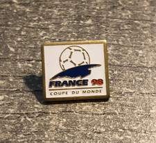 1 PIN'S  pins )) FRANCE 98