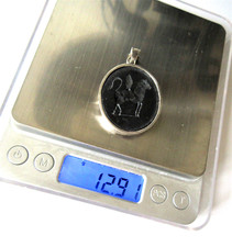 ANCIEN MEDAILLON AVEC TRES