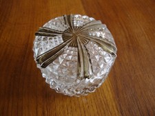 ANCIENNE ET JOLIE boite à bijoux BACCARAT ???  en parfait état !!