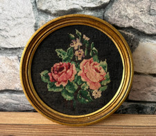 ?Petit canevas ancien encadré - Roses brodées - Déco vintage chic
