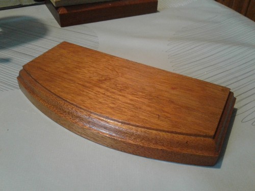 Socle bois pour - figurines, (175