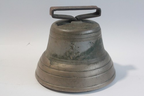 Ancienne cloche vache - de,