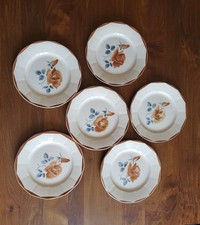 assiettes plates de la manufacture française Digoin Sarreguemines