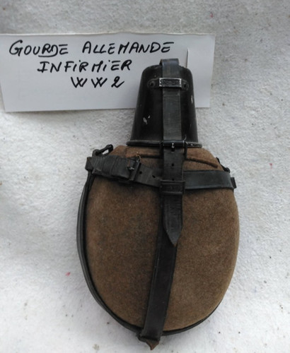 Bidon allemand pour infirmier - bidon,