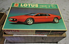BANDAI 1/16 LOTUS ESPRIT